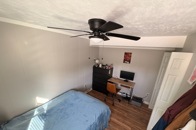 Image of bedroom - Shared house close to campus