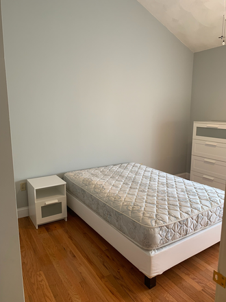 Bedroom - Perfect Harvard Location Apartments