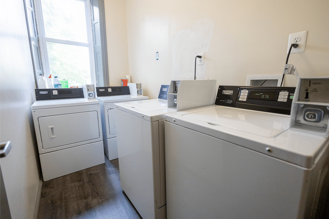 Apartment #2F - University City Housing Apartments