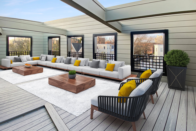 Rooftop - Pleasant room within a townhouse with rooftop