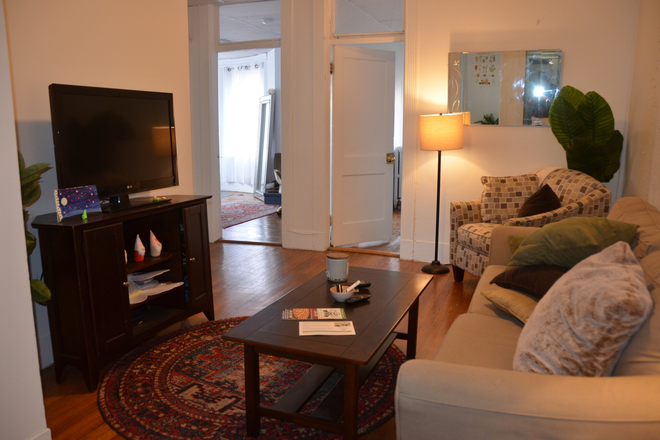 living room - Large Fenway 3 bedroom with heat/hot water included Apartments