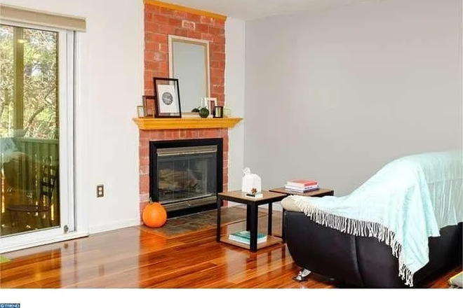 Fireplace in Living Room - Sublet:Furnished1BR apt-Ravens Crest Dr-Plainsboro