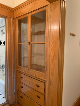 built-in - Avail 7/1/27 3 bedroom featuring large rooms, separate living room and kitchen gleaming hdwd flr Apartments