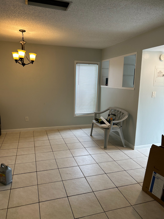 dining room - Quiet Condo community close to USF