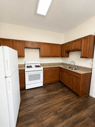 Granite Counter Tops - 1128 Hillary - Why rent a room when you can rent an apartment?