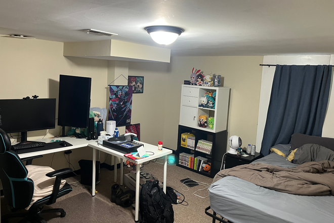 Bedroom, view 1; unfurnished - Room in University Park, shared house with physics grad students