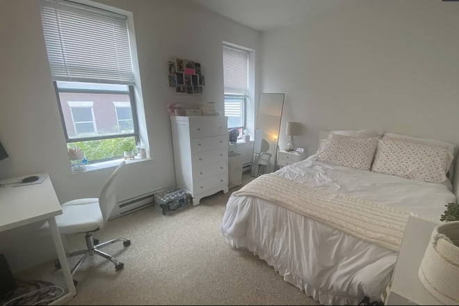 bed - 4 Bed 1 Bath in Symphony No Brokers Fee Apartments