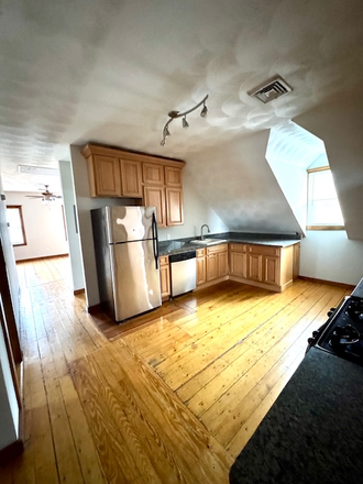 kitchen - Beautiful sun filled apartment  (3rd floor) in the heart of West Side neighborhood Providence