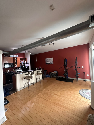 kitchen - ($1000 rent+est) 1 bedroom available in 2 bedroom fully furnished apartment Lofts at Lakeview