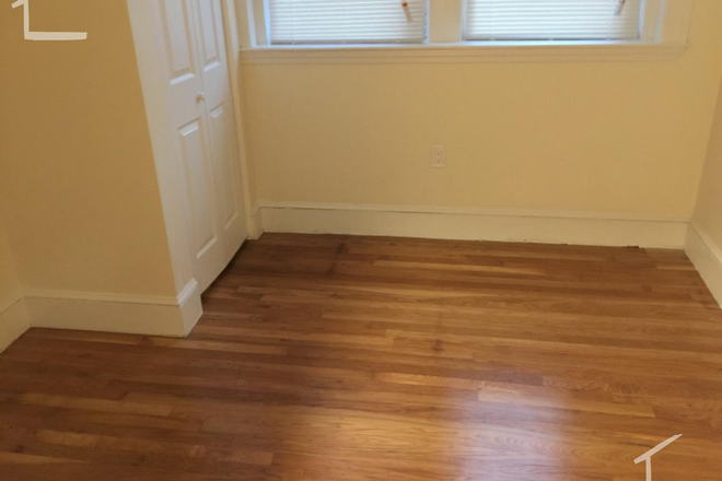 Bedroom - 4 bed 2 bath with central ac! 9/1/2025 Apartments