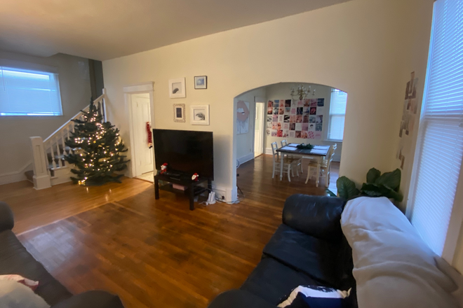 Living Room - Great Location! 1 Block to campus House