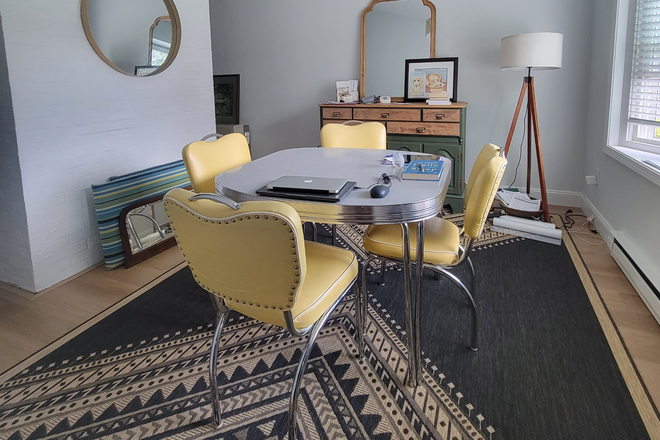Dining Room - Hop on your bike, enjoy the lake! Condo