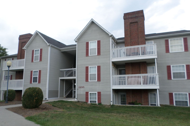  - 2 Bedroom, 2 Bath Condo
