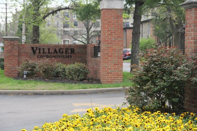 Entry - 2601 Hillsboro Pike condo