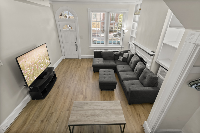 Common Room - 2027-28 House, Close to Campus