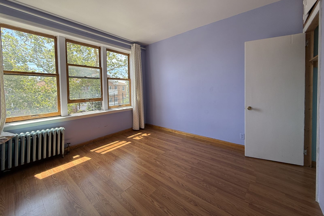 Big Bedroom with closet - $2,500/month | Affordable 3BR Near NYU | Heat & Wi-Fi Included | No Fee