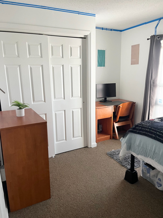 Bedroom - 2026 The Courtyards at UMD 4x2 Lease Transfer Apartments