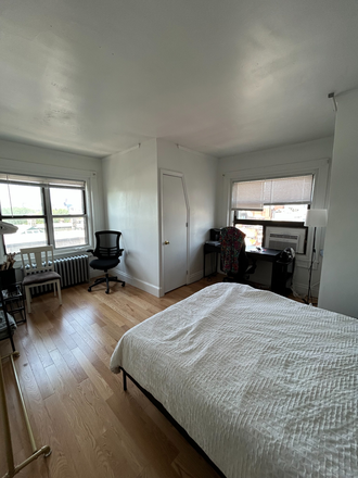 Bedroom - 3 Bed Available 9/1/26!! *CONTACT NOAH 603-470-8181 Apartments