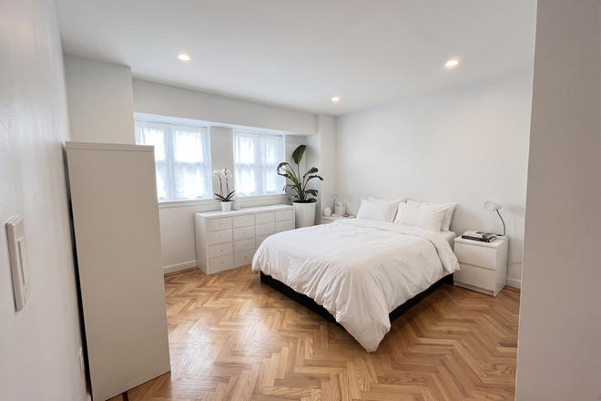 Bedroom 1 - Light-filled apartment with security close to campus