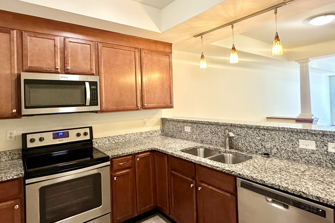  - 1115 Wertland St. - Now Leasing for 2026-2027