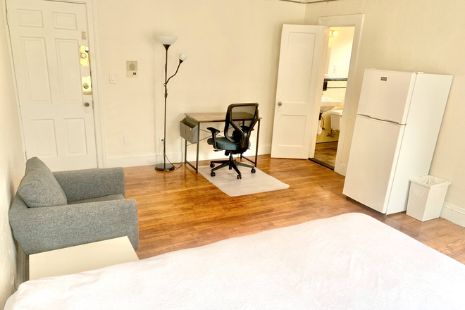 Main Living Space - All utilities, WiFi & parking included—steps to Brown, Wayland Sq & Fox Point dining spots!