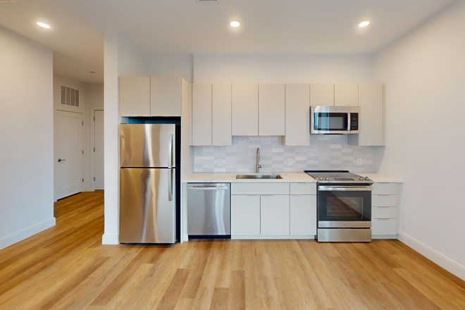 living - LOCATION!! 2 BED WITH IN-UNIT LAUNDRY, NO BROKER FEE! 9/1/26!! Apartments