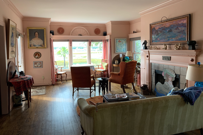 Shared living room - Harleston Place Townhome