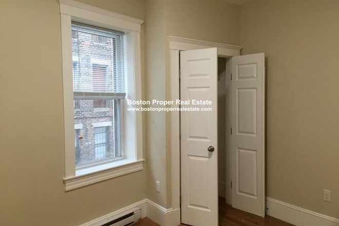 a - 4 bedroom! Apartments