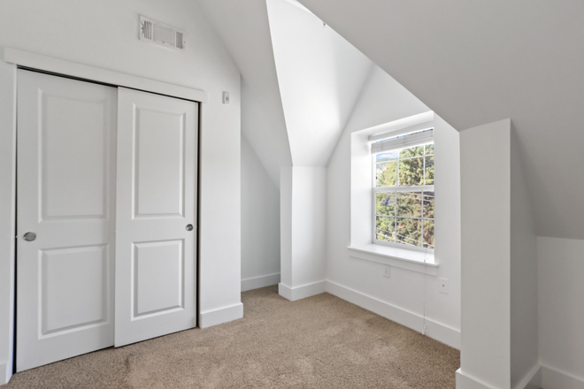 my room - The Mansion Apartments