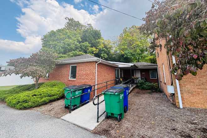 Photo - 2 Bedroom, 1 Bath Apartment