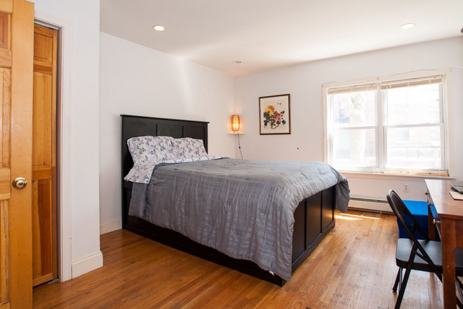 Bedroom A - Windsor Inn Guesthouse, next to MIT.  Furnished Short term rentals