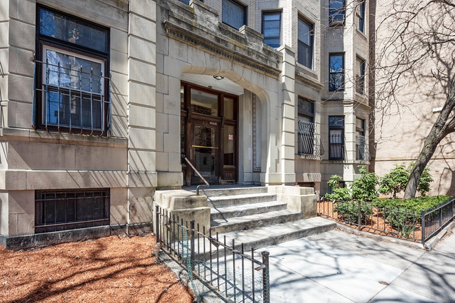 Exterior - 39 Hemenway St - Professionly Managed Building of Condos!