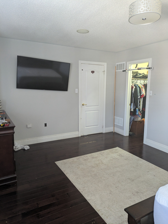 Private Bedroom - (FOR VEGAN) Private room for rent in a shared house at Berger Avenue