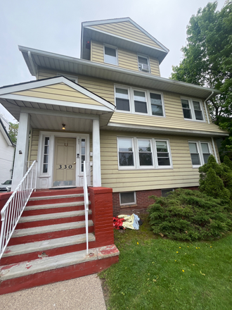 Outside - 330 academy street need 1 more roomate Apartments