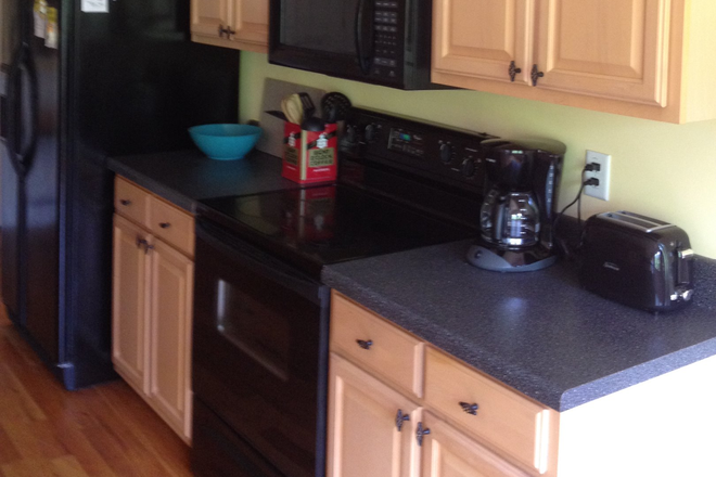 Kitchen - room available in 4000 sq. ft. house - 1 1/2 miles from campus