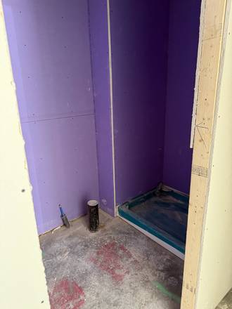 Bathroom - 815 Main Street - NEW CONSTRUCTION, Rent incl hot water, cleaning service Apartments