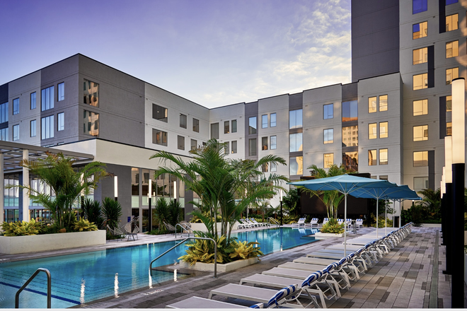 6TH FL "rooftop" POOL area - LAPIS Apartments