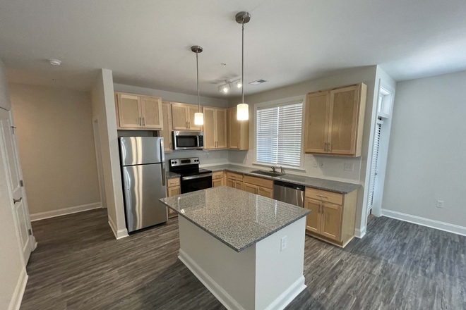 B2 Kitchen - Now Pre-Leasing for August 2025! 1 and 3 Bedrooms with Utilities! Marcom St Apartments!