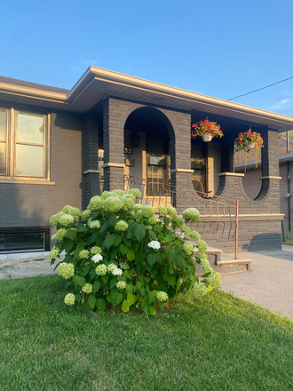 Outside view - Room in Quiet, Cozy Home by Ravine & Close to Bus Routes
