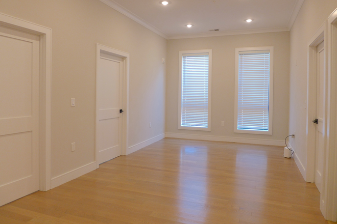 bostonrealtyonline.com - Rooms for Rent in New Construction Apartments Unit