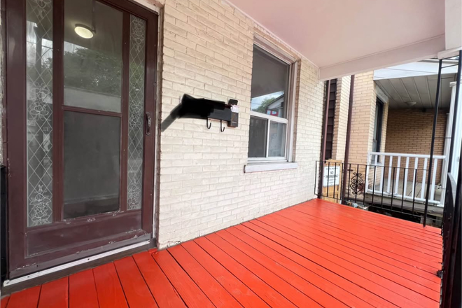 Front Porch - 2 Beds 1 Bath  - First Floor of House