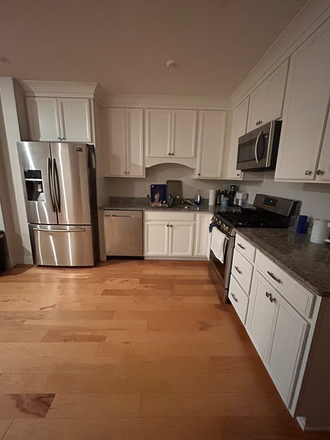 kitchen - Apartment near campus