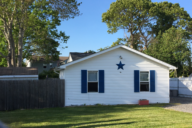 front of house - 51 Angell Road Narragansett, RI 02882