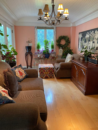 Living Room - Furnished room for female-Cranbury Rd-Princeton Junction House