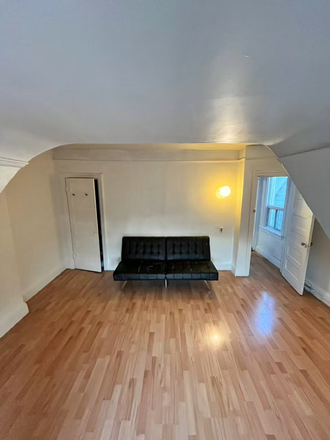 bedroom - 635 Bathurst St (1bd, 1 bath with living room) House
