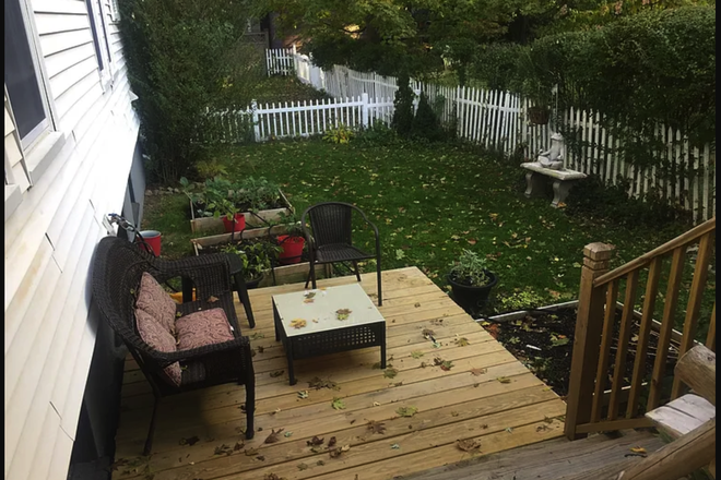 Back lawn - 42 Crosby Summer Room available Duplex