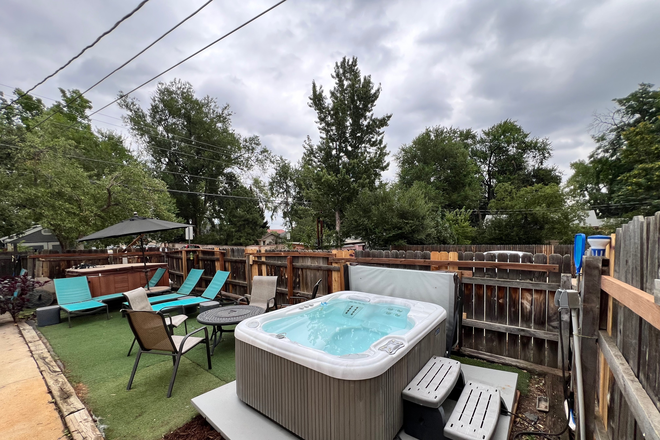backyard hot tub, fire pit, - affordable 5 bedrooms with 4 bathrooms, 2 blocks to campus  hot tub, fire pit, furnished,71 inch tv