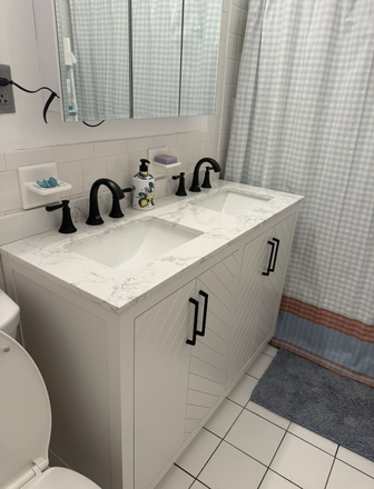 Bathroom - House close to BC campus