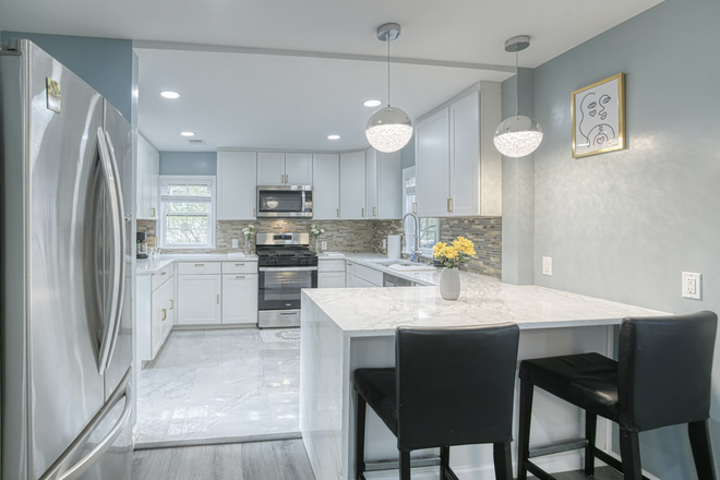 Kitchen - Furnished 3BR home-Quarry St-Princeton