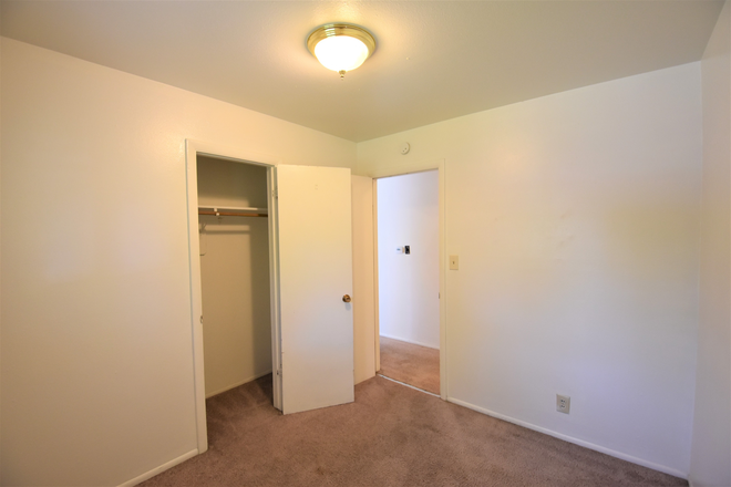 765 33rd - 765 33rd St. (3BR/1.5BA) House